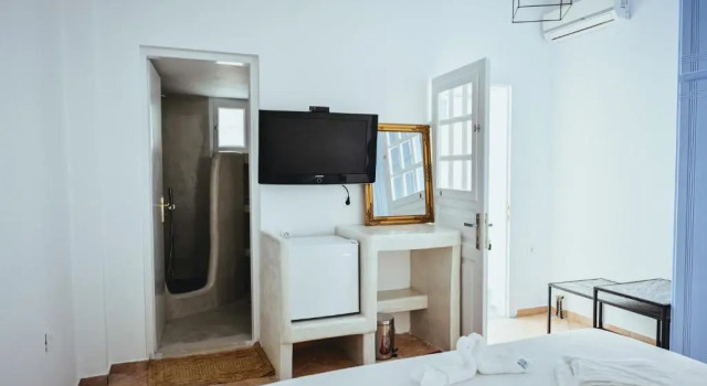 Studio Kocis, Забронировать Отель Монолитос Санторини, рядом с Пляж Монолитос