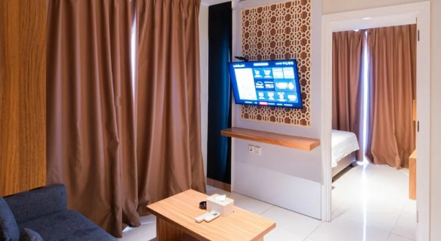 Семейный номер Standard с 2 комнатами с балконом и с видом на бассейн Astara Hotel Balikpapan