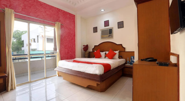 OYO Flagship 12049 Hotel Ravi Kiran Executive, Забронировать Отель Отели штата Махараштры с завтраком, Завтраки