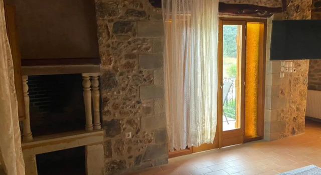 Ifigenia Lux MAISONETTE in oldtown and Villas in theriso vilage 14 km outside of chania, Забронировать Отель Отели Ханья с парковкой, рядом с Археологический музей Ханьи, Парковка