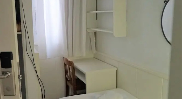 Одноместный номер Economy с балконом Hotel Hermes