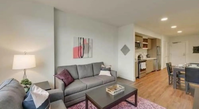 Savier Superior Corporate Rentals, Забронировать Отель Портленд Willamette Valley, рядом с Дом-музей Треветта-Нунна