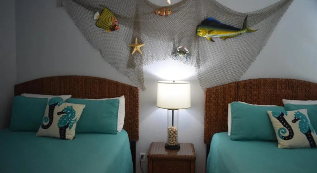 Beachfront Bliss Villas, Забронировать Отель Отели Индиан-Рокс-Бич с бассейном, Бассейн