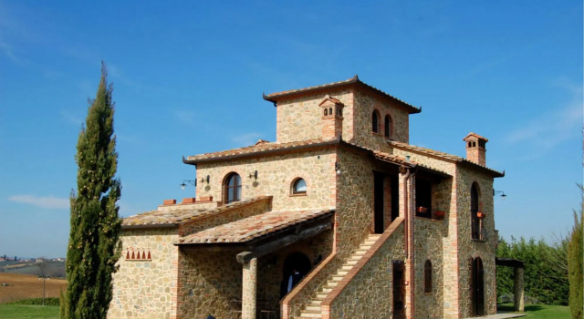 Independent Farmhouse With 7 Bedrooms and Pool Lago Trasimeno-luna Chiara