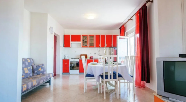 Spacious Apartment With sea View Balcony 150 Meters far From Nice Sandy Beach, Book Apartment Banj Pasman Island
