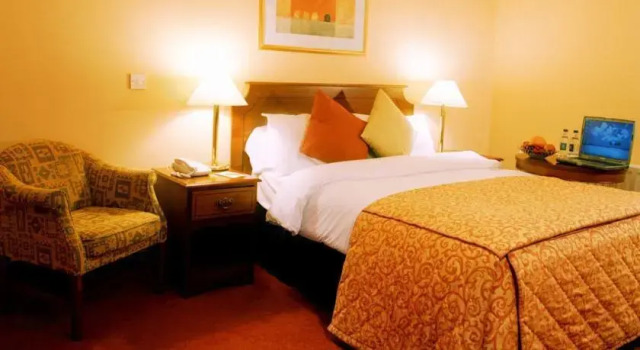 Marine Hotel Kilkee, Buchen Sie Hotel Kilkee Clare
