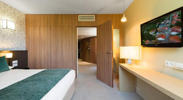 Полулюкс Moulin de Vernègues Hôtel & Spa