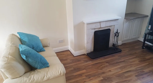 3 Bed Newly Renovated Cork city Sleeps 5, Забронировать Отель Корк Графство Корк, рядом с Ирландский национальный университет в Корке