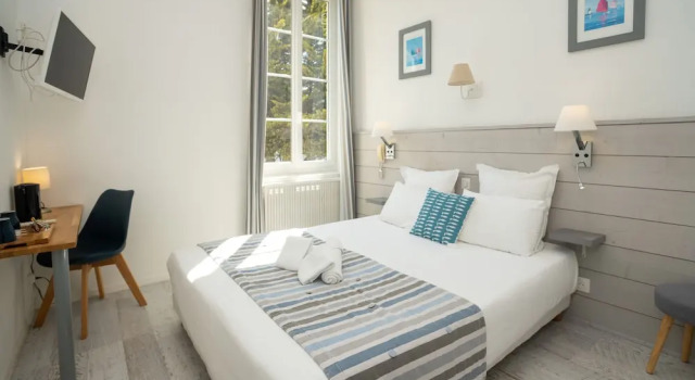 Двухместный номер Comfort Hôtel Le Square
