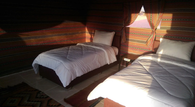 Beyond Wadi Rum Camp, Rezerwuj Pole kempingowe Kempingi i glamping w Wadi Rum, Pole kempingowe