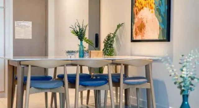 Zenity - 3 Bedrooms Apartment - Central D1