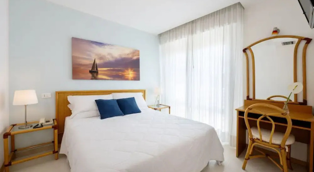 Двухместный номер Standard с балконом Hotel Capri