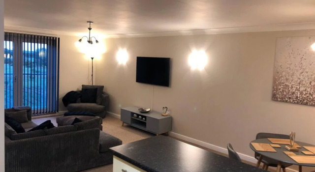 Апартаменты с 2 комнатами с видом на реку Meadow View Apt 2BR & 2 Bath Parking Near St Neots