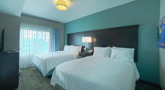 Четырёхместный люкс c 1 комнатой Staybridge Suites Houston-NASA Clear Lake by IHG