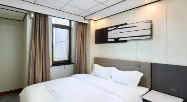 Четырёхместный люкс Deluxe Stratus Hotel (Beijing Miyun Gulou District Government Branch)