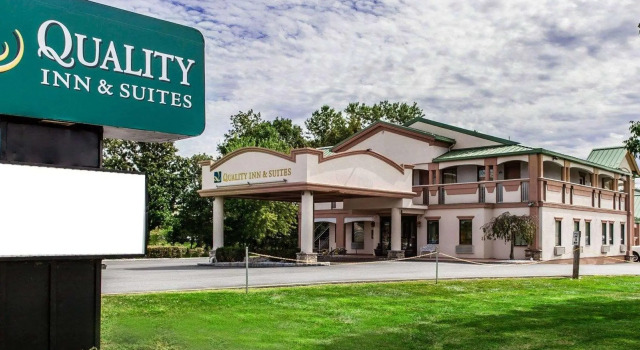 Номер Standard Quality Inn & Suites Quakertown-Allentown