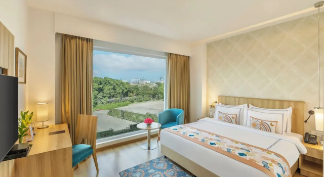 Двухместный клубный номер Deluxe ExpoInn Suites and Convention