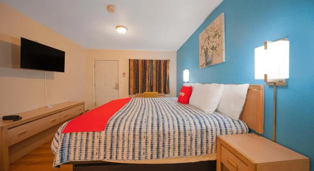 Четырёхместный номер Standard Royal Gateway Motel