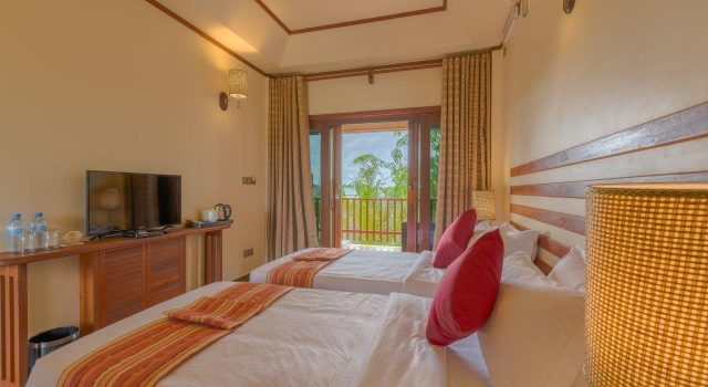 Отель Araamu Holidays & Spa