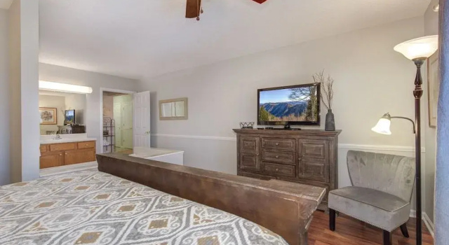 Valley Retreat Whispering Pines 142