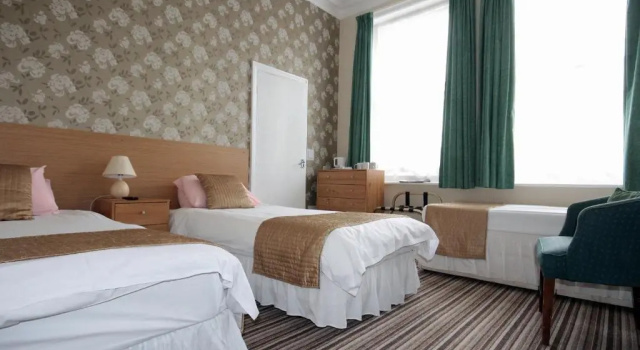 Трёхместный номер Standard Marine Parade Hotel by PLI