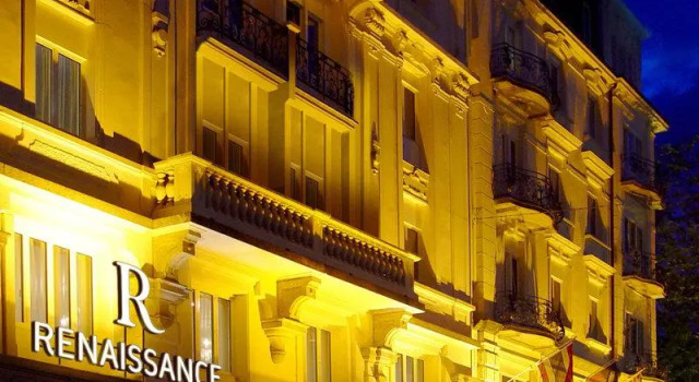 Номер Standard Renaissance Lucerne Hotel