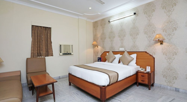 Hotel Nataraj, Reserva ahora Hotel Bistupur 