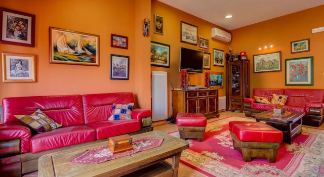 Varja Apartments