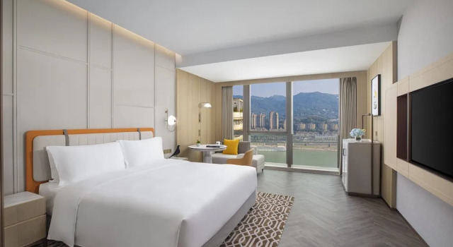 Двухместный номер Premium с видом на реку voco Chongqing Chaotianmen by IHG