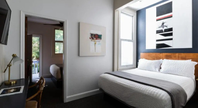 Номер Premium The Metro Hotel