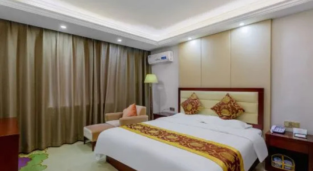 Люкс Deluxe Guoqi Hotel (Tangchi Hot Spring Tourism Resort)