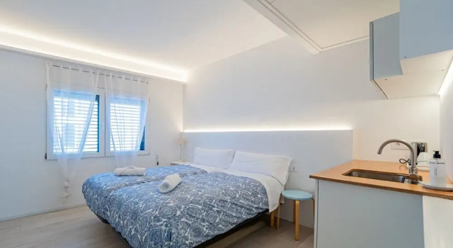Семейный номер Standard с балконом и с частичным видом на море Hostal Marina Cadaqués