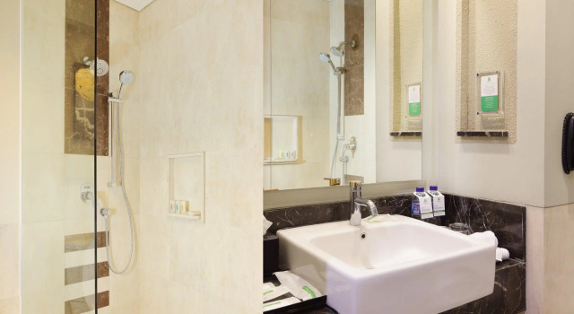 Standard Triple room Holiday Inn Bandung Pasteur by IHG
