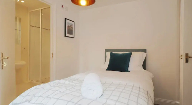 Kings Corner- Townhouse in the city