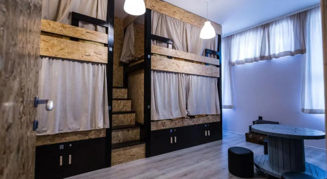 Кровать в общем номере Hostel Day N Night