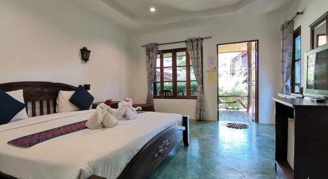 Двухместный номер Superior с балконом и с видом на сад Lanta Whiterock Resort