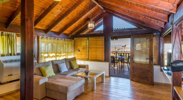 Люкс Beautiful Lake View Wooden House