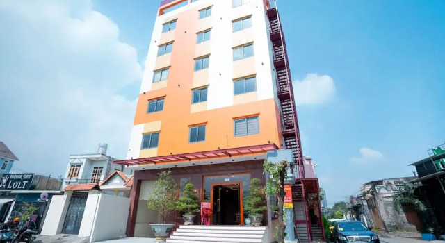 Mona Hotel