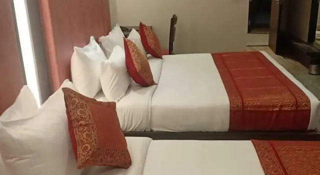 Четырёхместный семейный номер Standard Hotel Abhinav International
