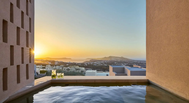 Полулюкс Enorme EOS Santorini