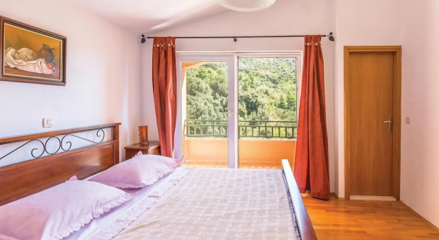 Beautiful Apartment in Makarska With 1 Bedrooms and Wifi, Забронировать Апартаменты/квартира Апартаменты Макарска, рядом с Набережная Рива (Макарска), Апартаменты/квартира