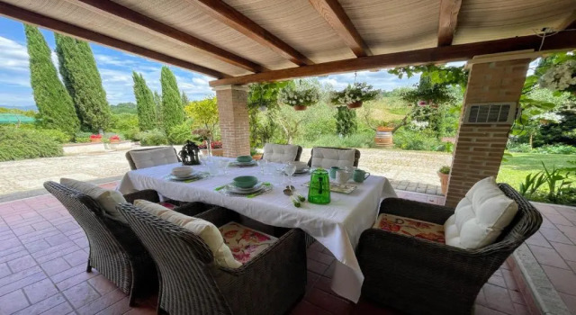 Spoleto Enchantedexc Pool, Gardens villaaircon 5, Varaa Hotelli Spoleto Umbria