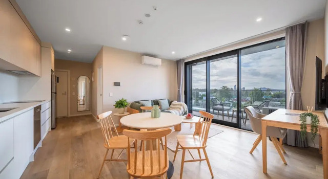 Апартаменты с балконом и с видом на окрестности Palm Suites - Auckland