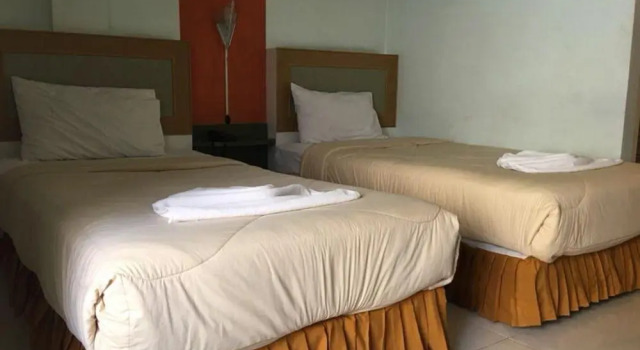 Polkadot Cafe Hotel