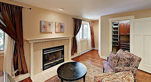 Charming & Warm Private 'in-Town' Home by RedAwning, Book Feriehus Breckenridge Vail Ski