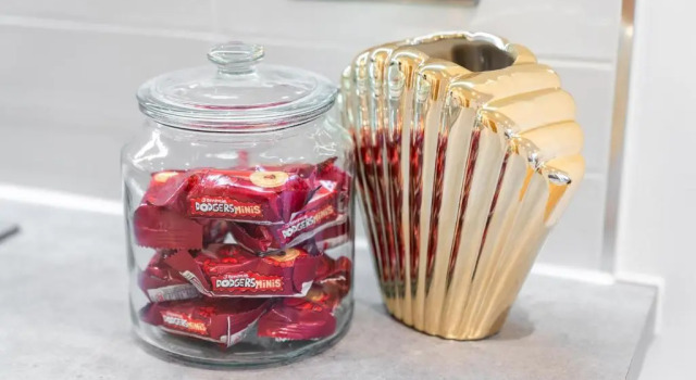 Candy Suite by Home Bay - City Centre, Забронировать Отель Отели Бирмингема с парковкой, рядом с Океанариум «Национальный центр морской жизни», Парковка