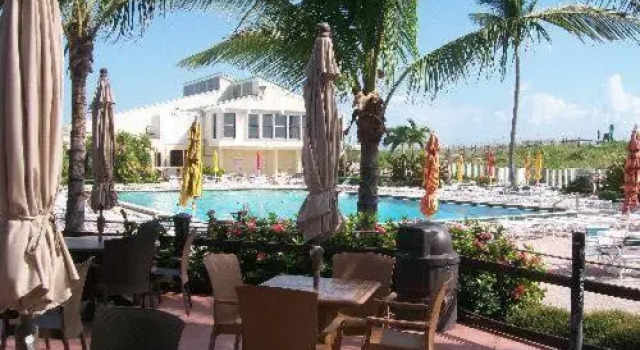 Ocean Village Golf Lodge 500