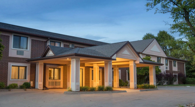 Super 8 by Wyndham Clive IA, Boek Hotel Clive Iowa