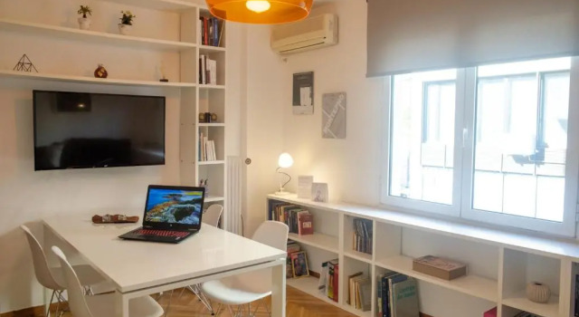 Апартаменты White n Bright Studio Apt