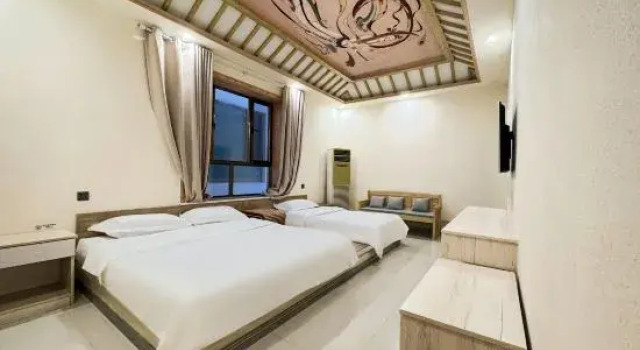 Семейный люкс Dunhuang No.10 Inn (Dunhuang Night Market & Museum Branch)